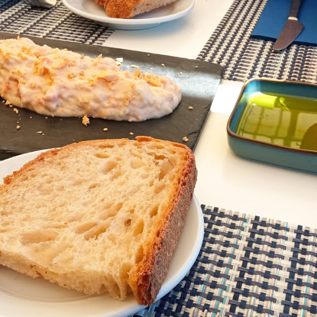 Ensaladilla de Gambas Al Ajillo