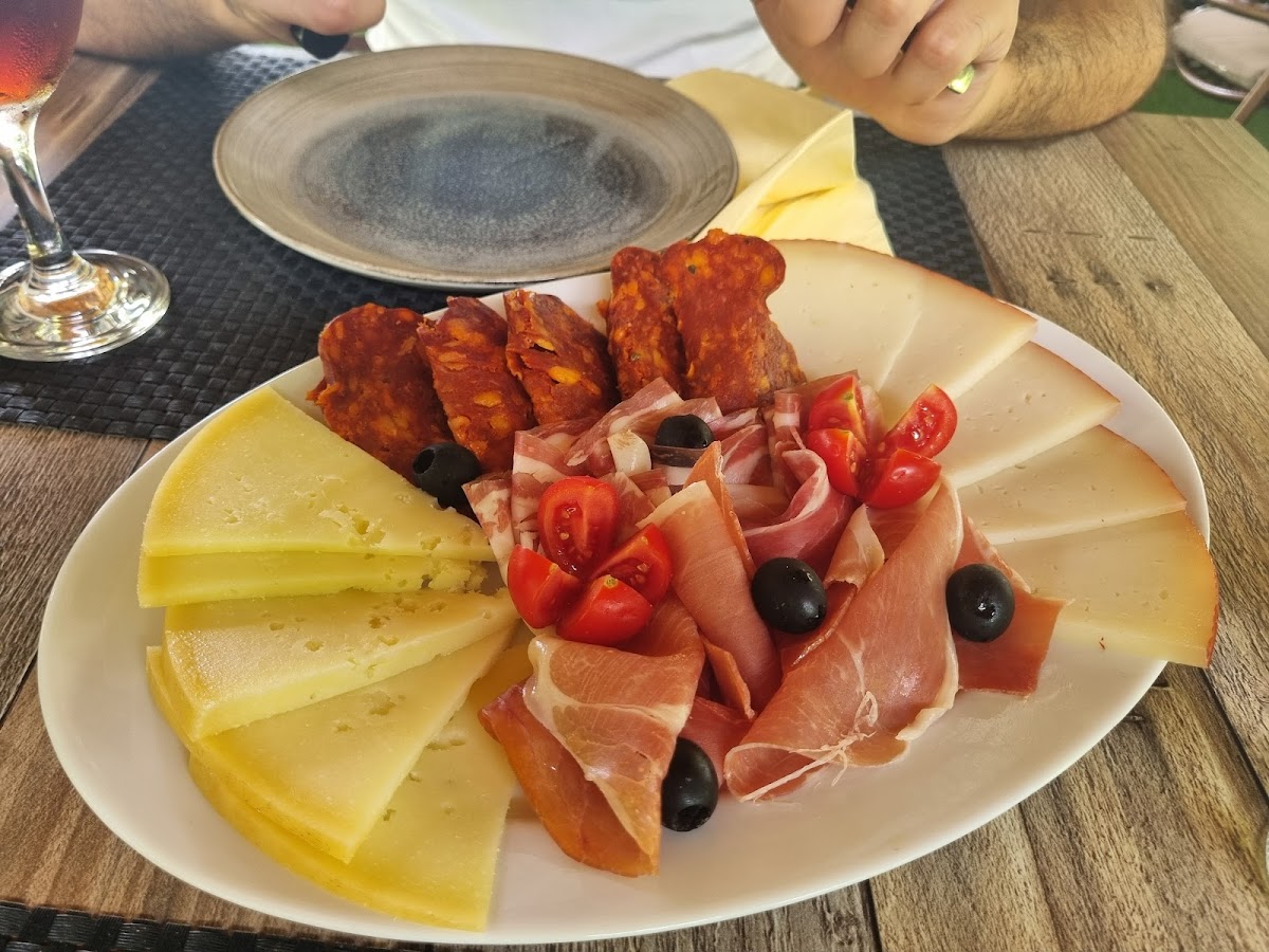 Bistro Attica - Photo 9
