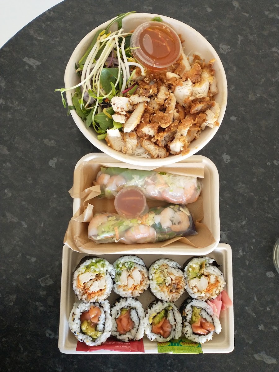 The Reef coffee & sushi bar - Photo 5
