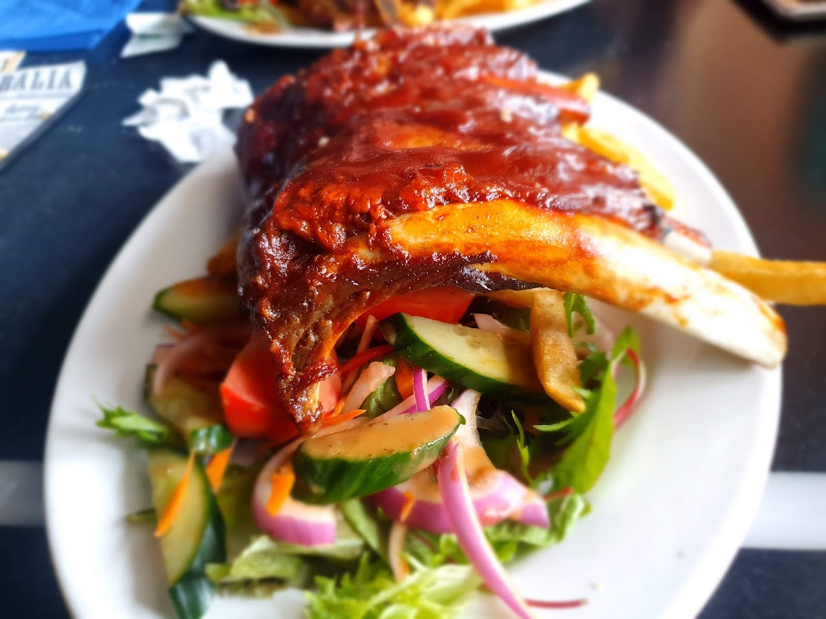 Dicey's Bar And Grill - Photo 2
