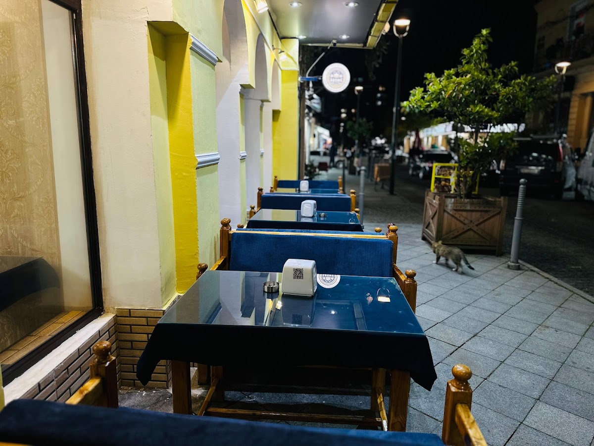 Aroma: Indian and Arabic Restaurant