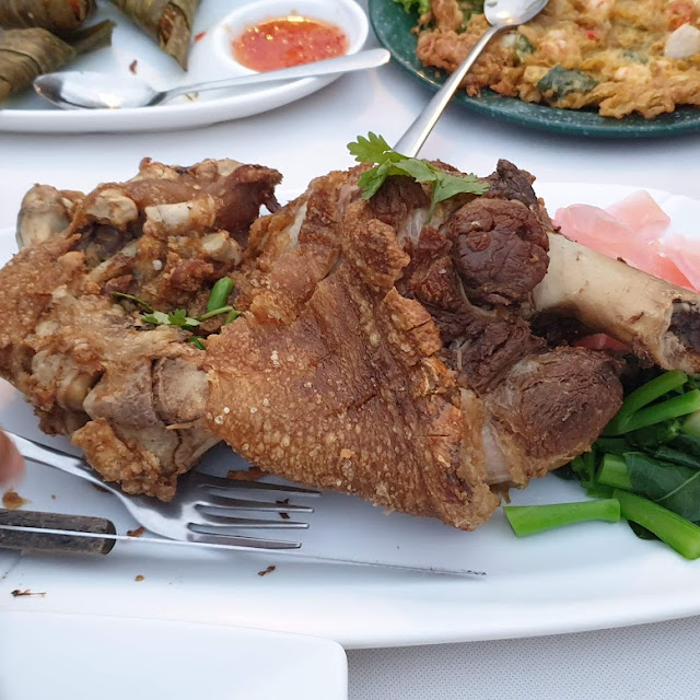 Deep Fried Pork Knuckle