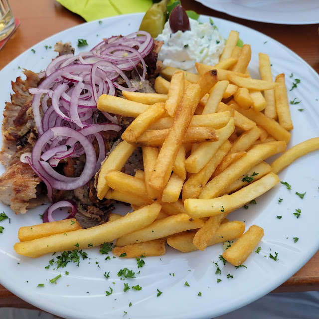 Gyros Mit Pommes Frites