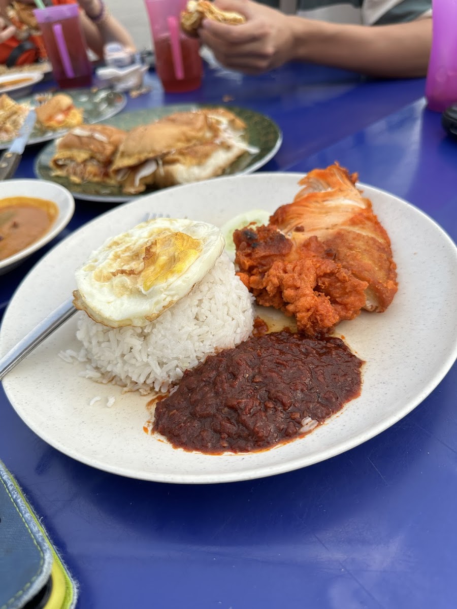 Restaurant Sri Tasik Utama - Photo 1