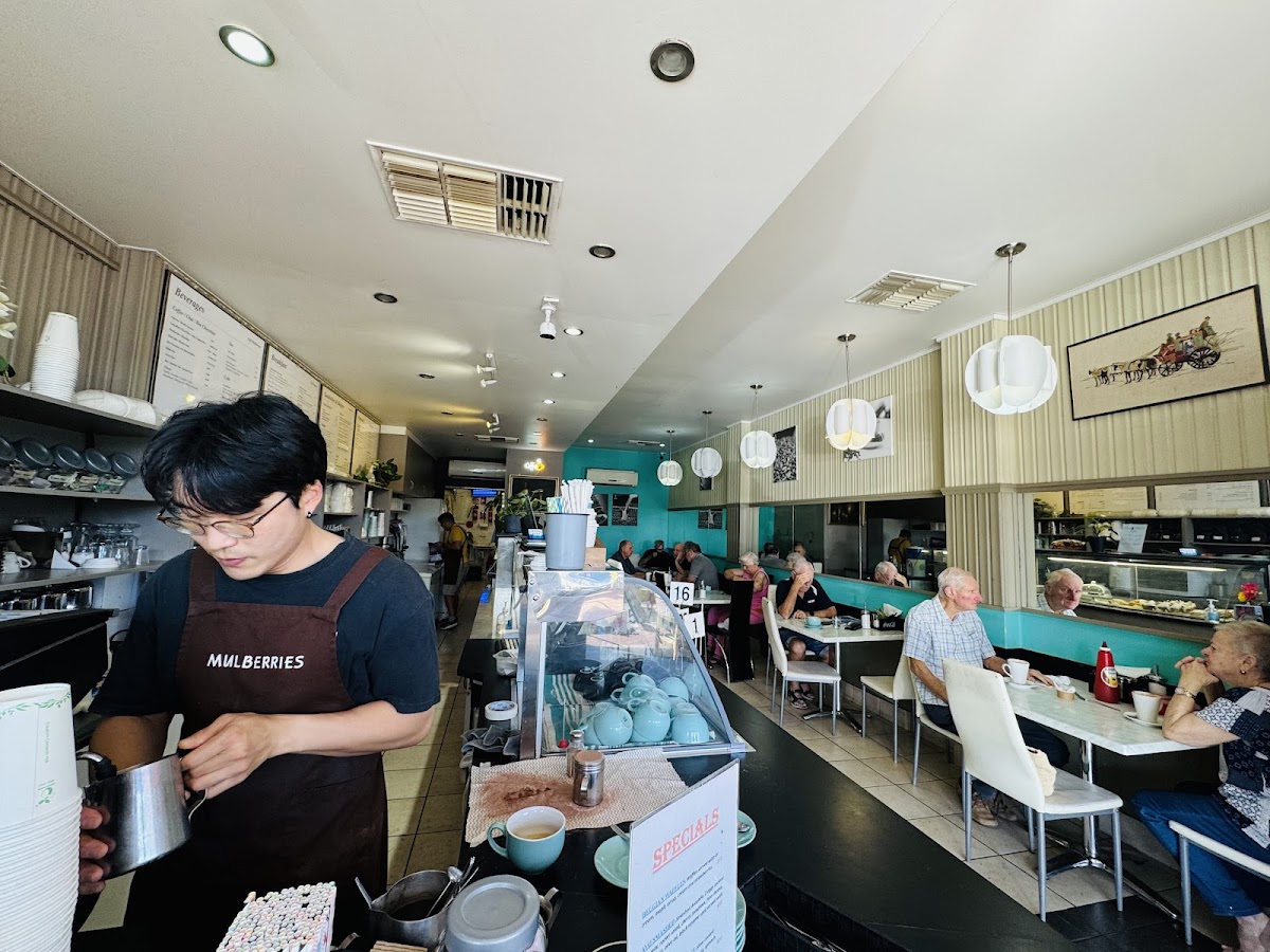 Mulberries Cafe - Photo 6
