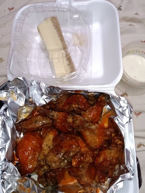 438 Wings & Grill - Photo 6
