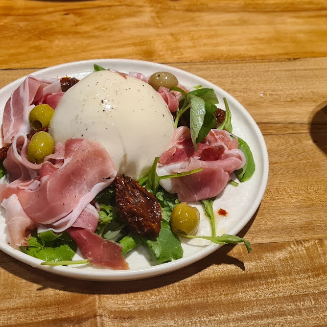 Burrata E Prosciutto