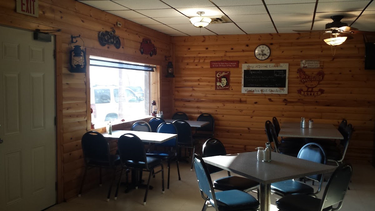 Swede's Swing Inn - Photo 6