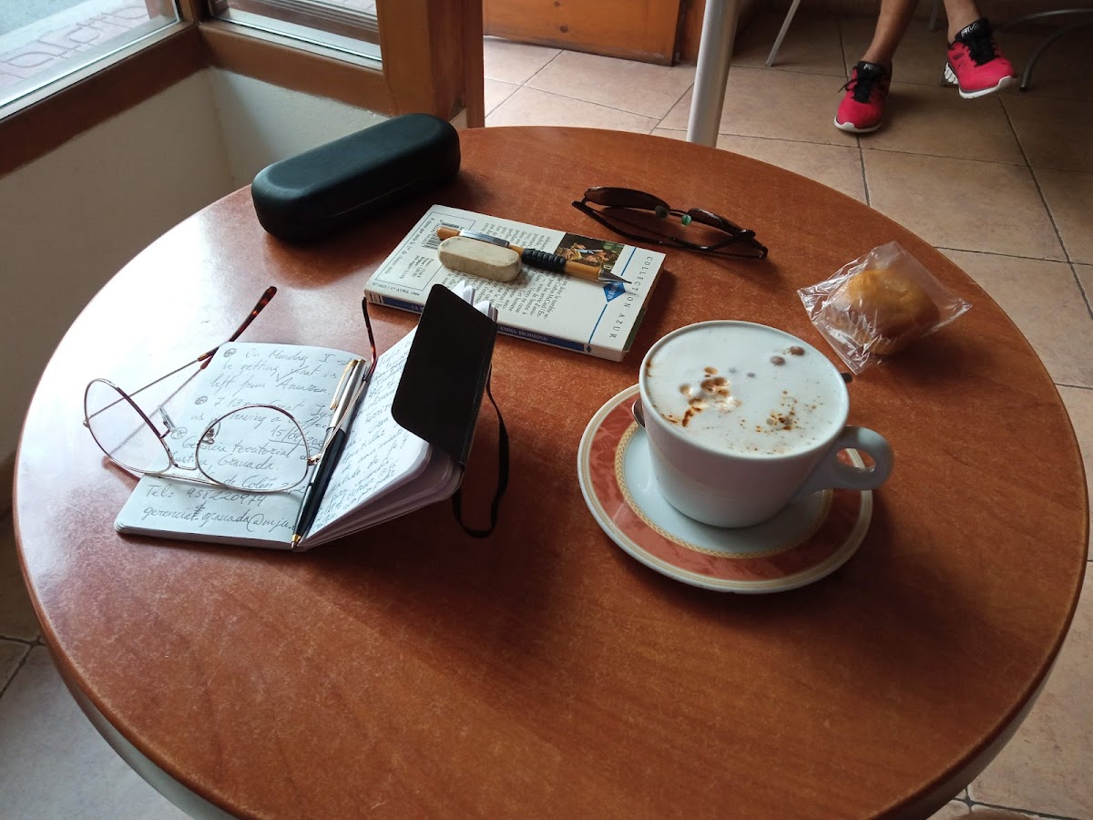 Cafe Italiano - Photo 9