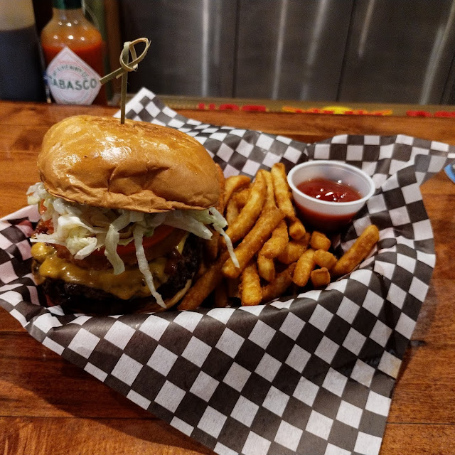 Pounder Burger