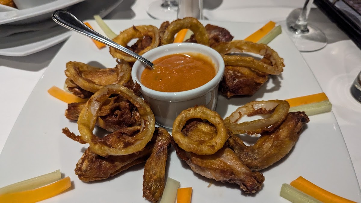 Tony Roma's Revolving Restaurant Bar - Photo 9