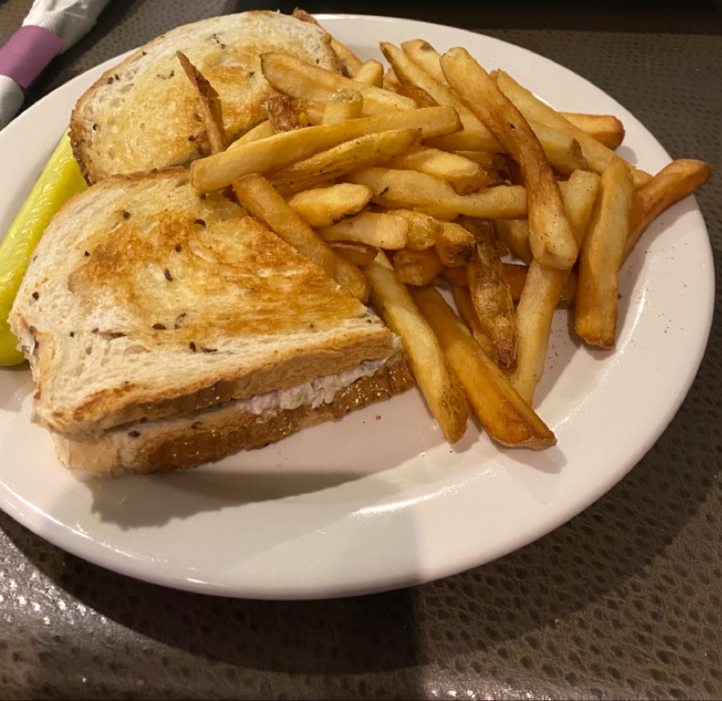 Greenwood Tavern - Photo 9