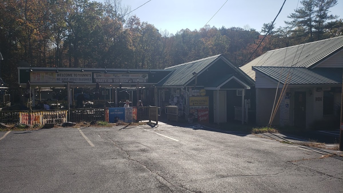 Greenwood Tavern - Photo 2