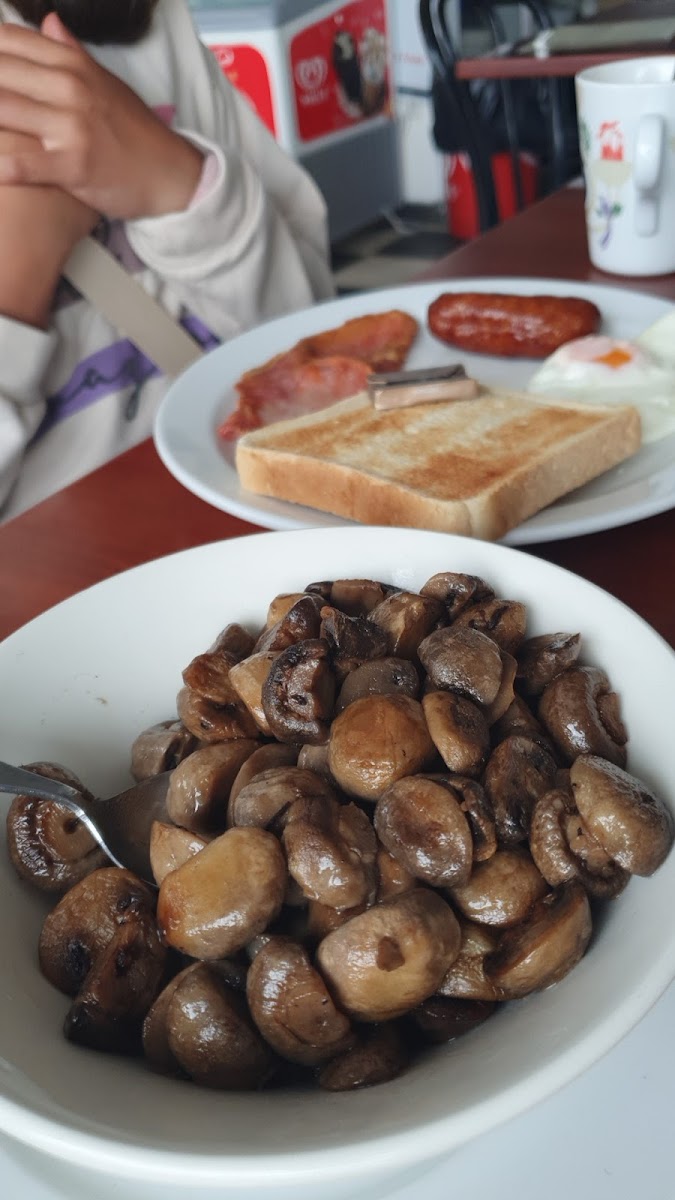 Driftwood Beachside Cafe & Restaurant - Photo 4