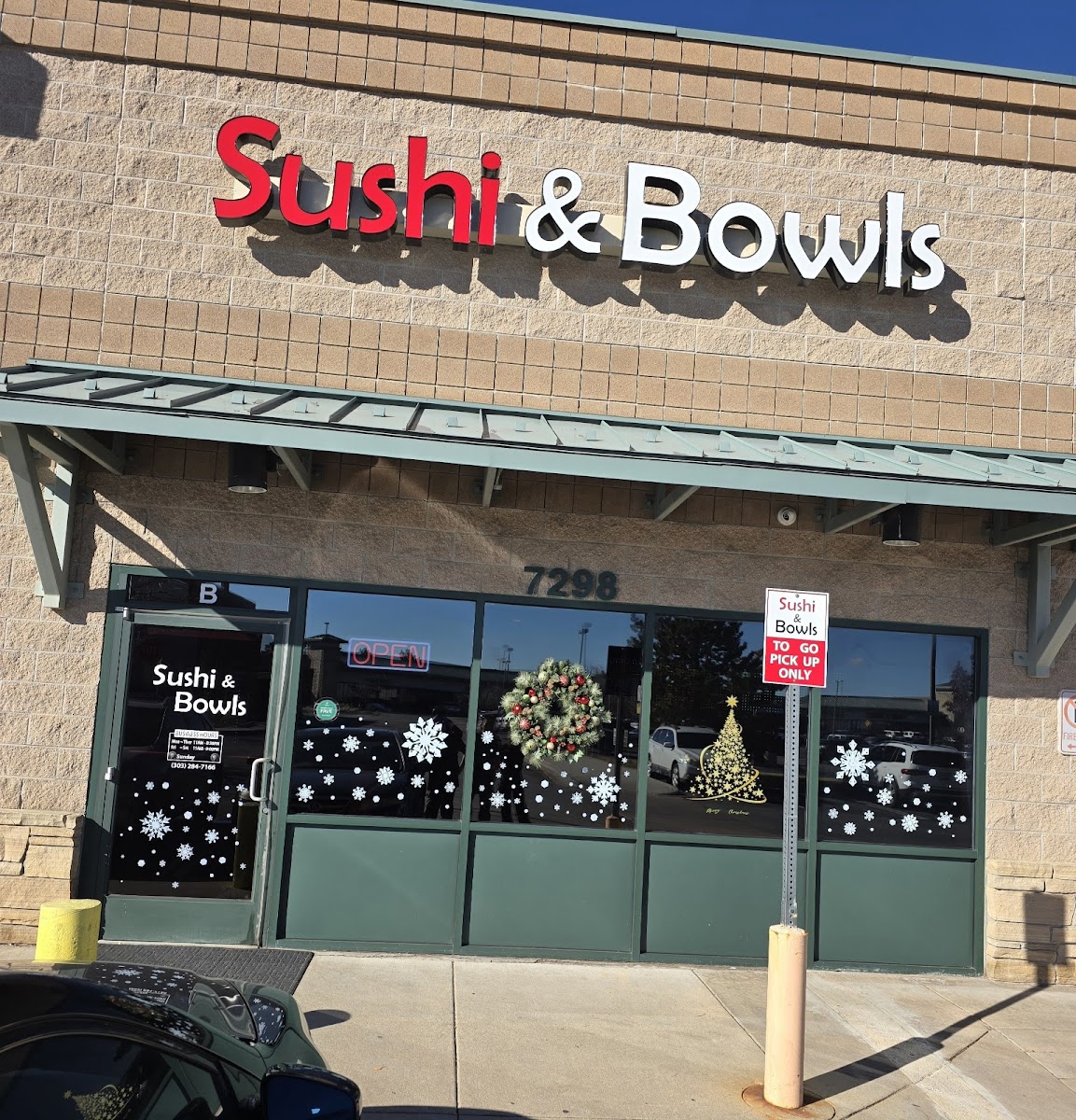 SUSHI & BOWLS