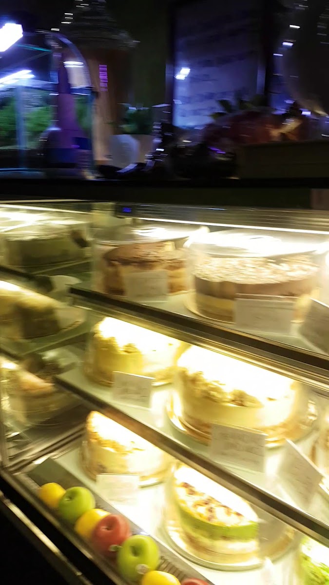 Moody Cow Dessert Cafe - Photo 1