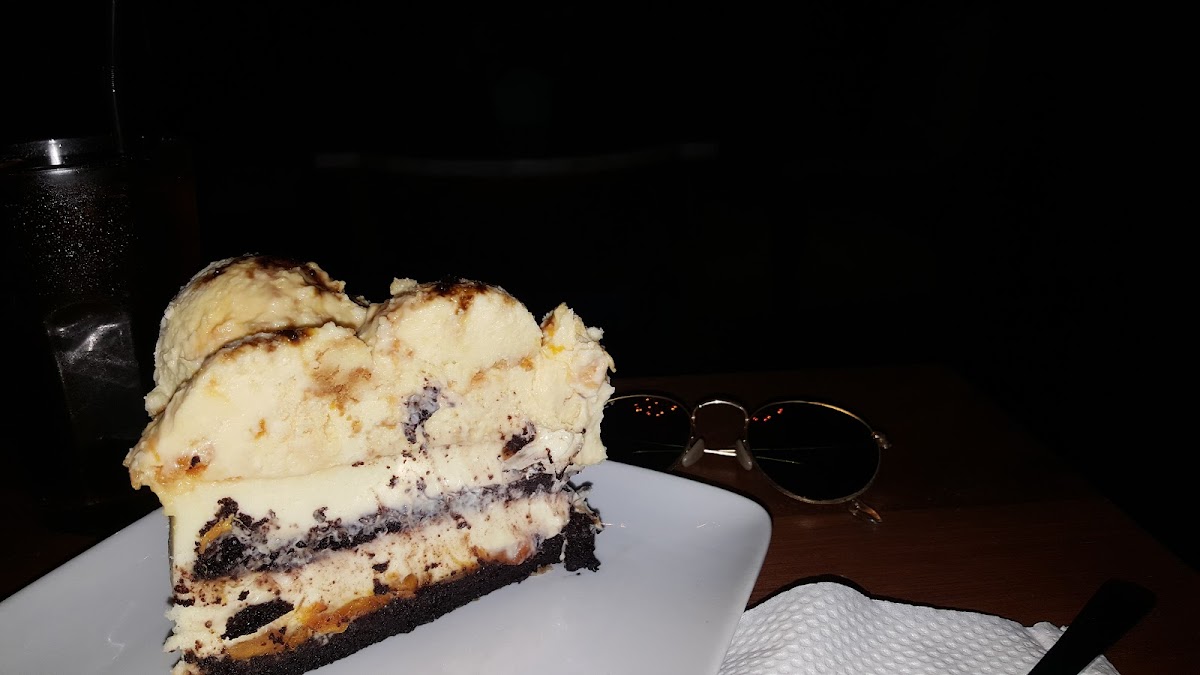Moody Cow Dessert Cafe - Photo 5