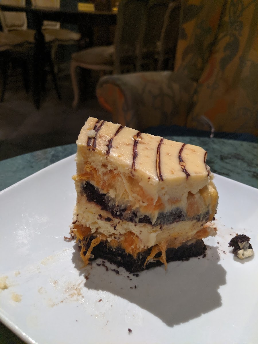Moody Cow Dessert Cafe - Photo 6