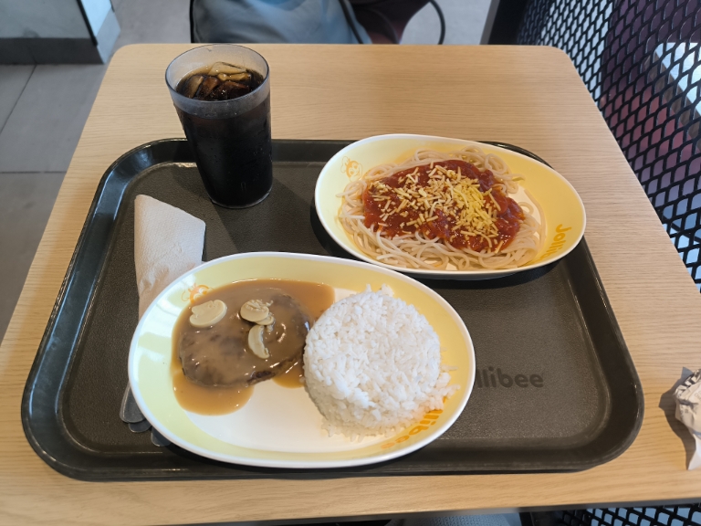 Jollibee Lacson - Photo 9