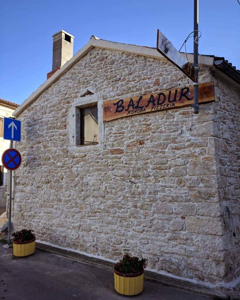 Konoba-Pizzeria Baladur - Photo 2