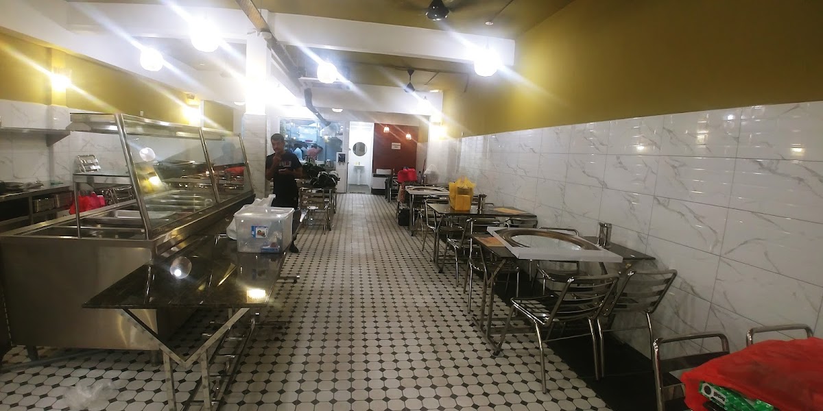 Vinny Jeyaa Banana Leaf Curry House & Party Hall