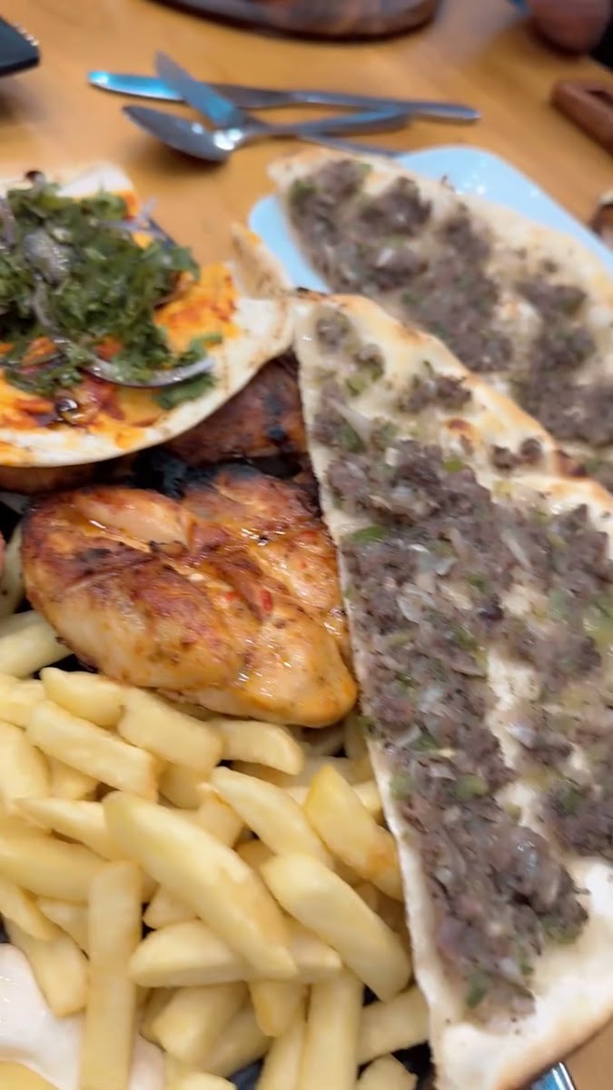 Shamina Restaurant - Photo 1
