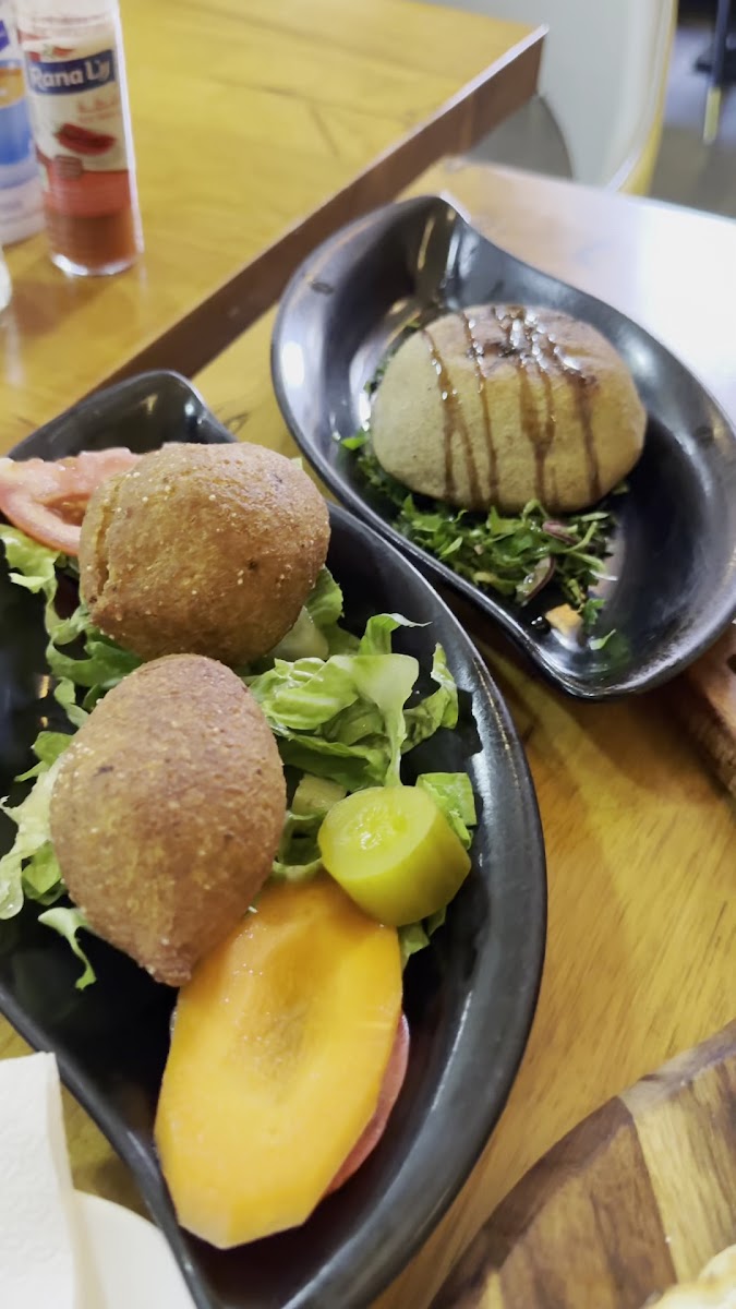 Shamina Restaurant - Photo 4