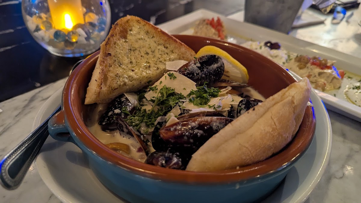 Acropolis Greek Taverna - Orlando - Photo 3