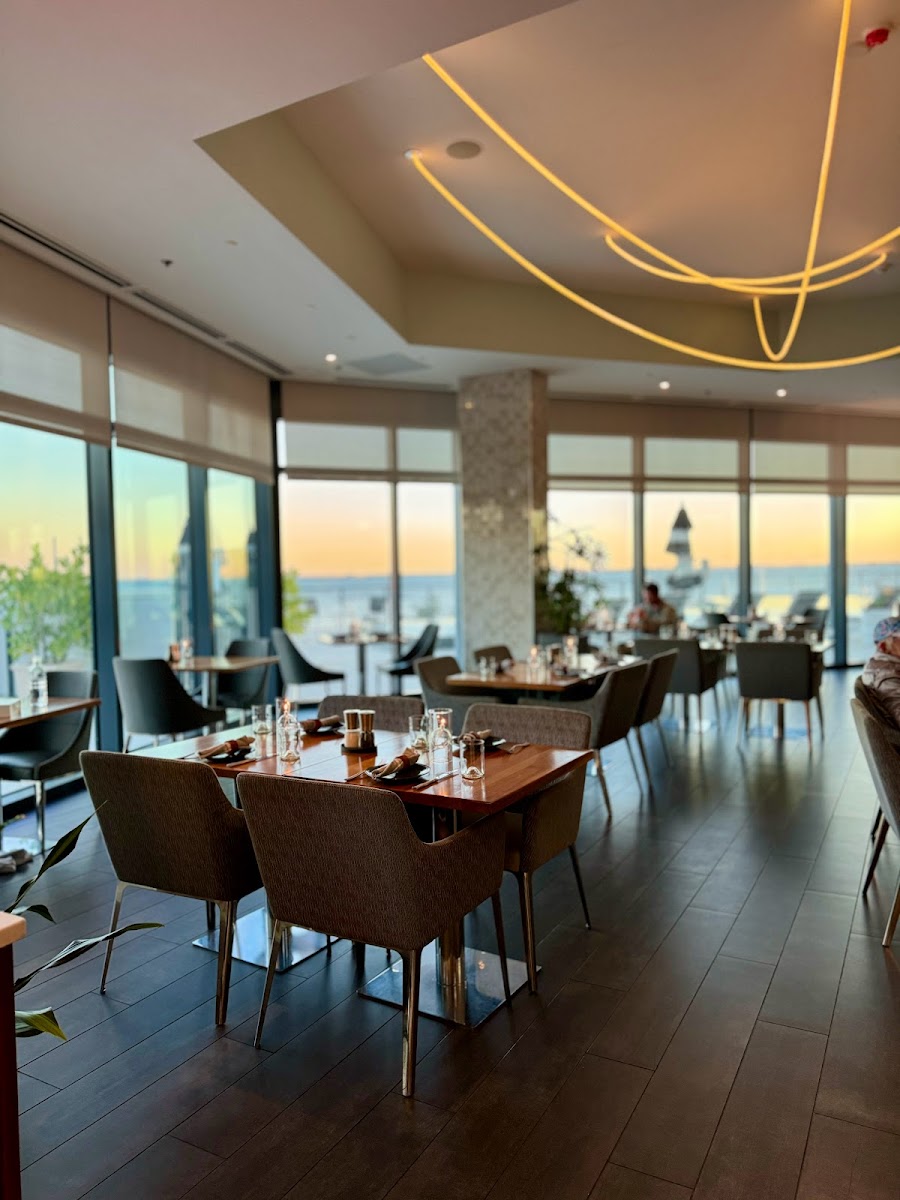Julian Restaurant - Photo 4