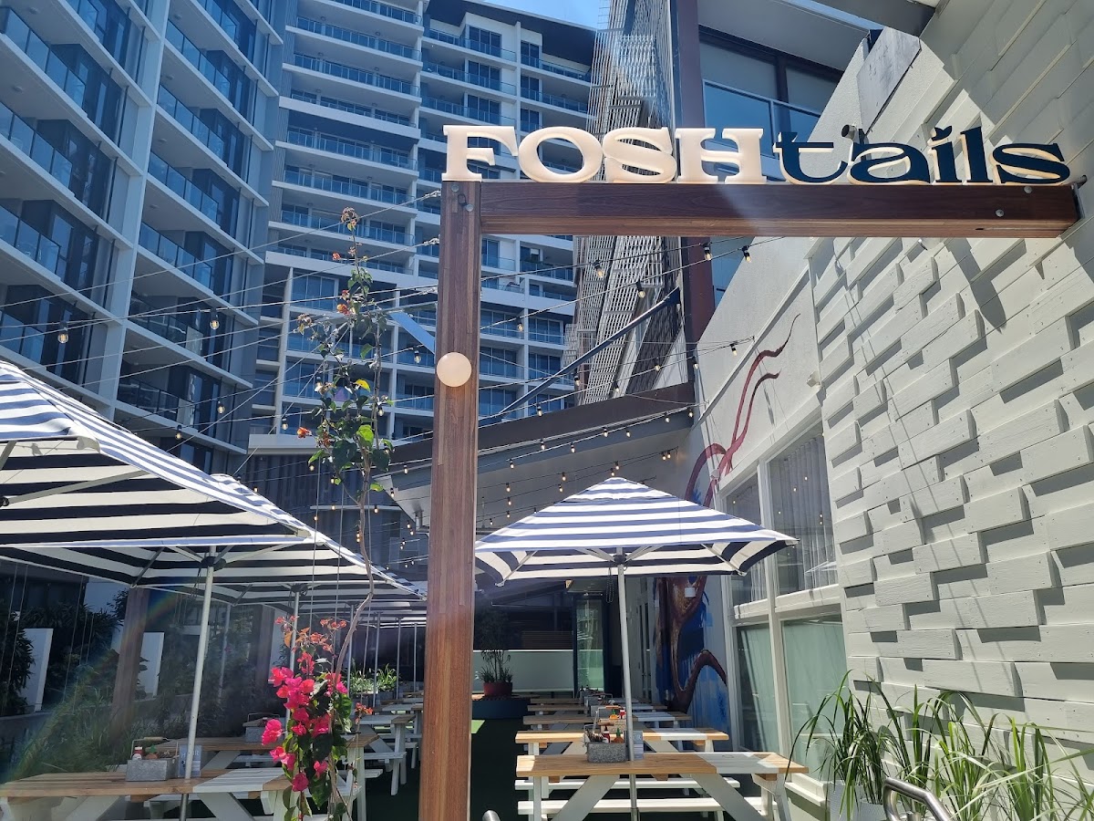 Fosh Bar & Restaurant