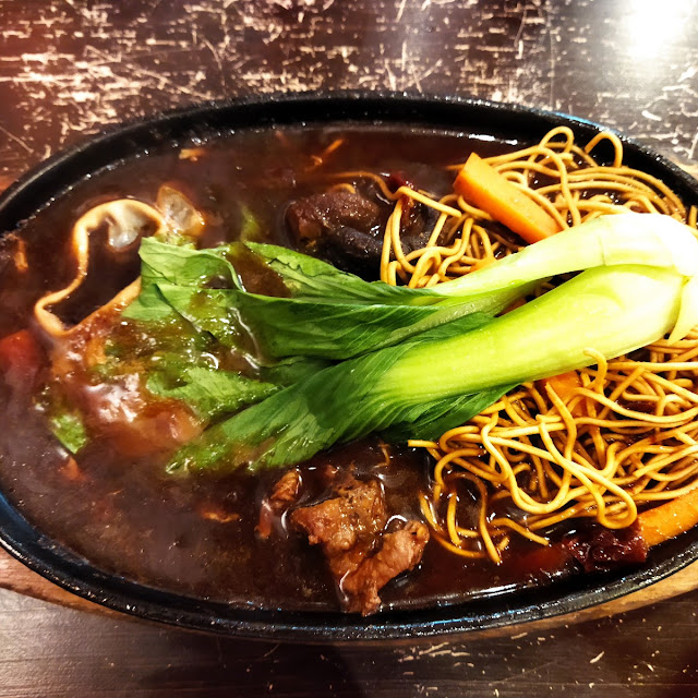 Sizzling Yee Mee