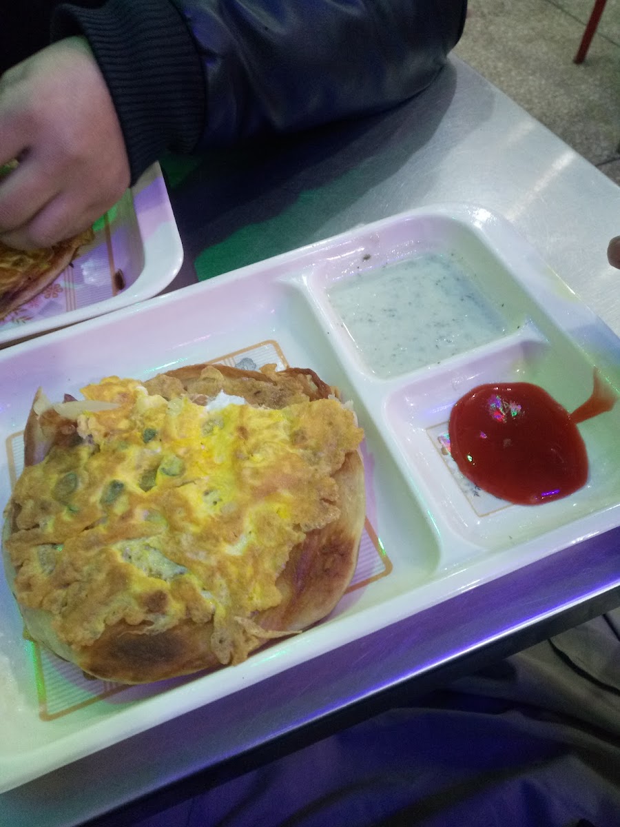 Quetta Shehbaz Cafe - Photo 7