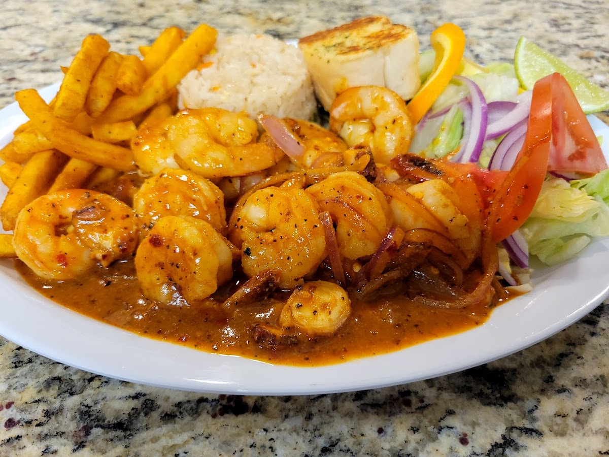 Mariscos El Calamar Mexican Restaurant - Photo 3