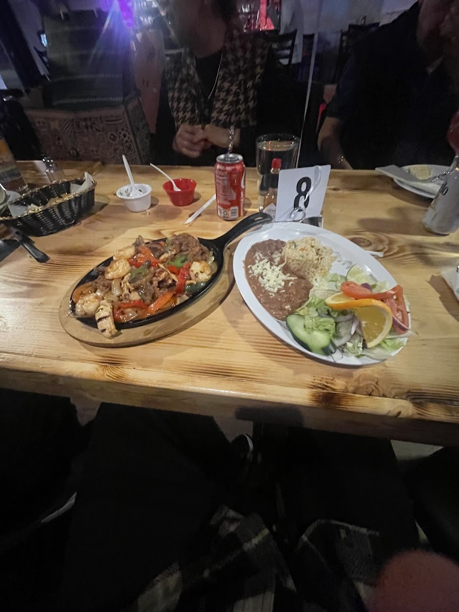 Mariscos El Calamar Mexican Restaurant - Photo 5