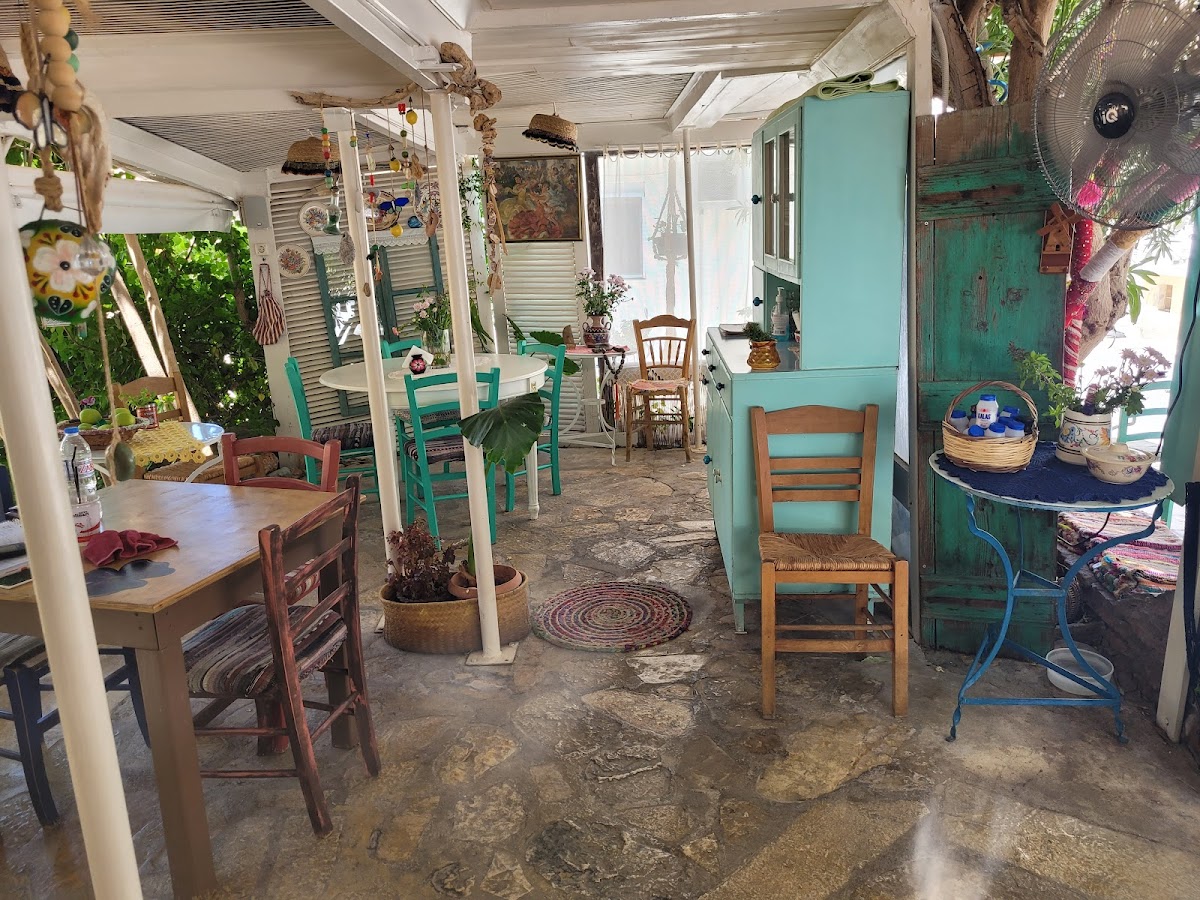 Viola Tavern - Photo 3