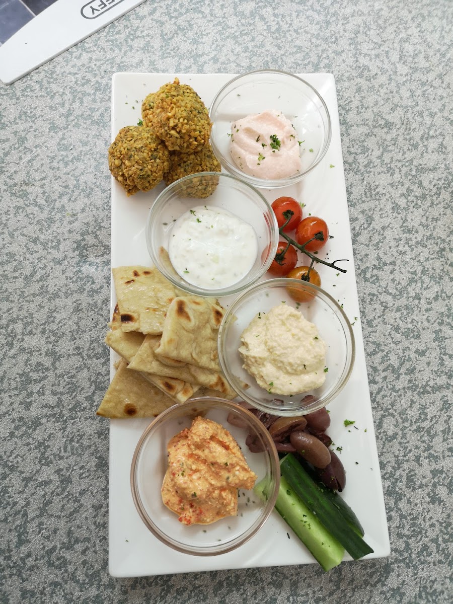 Mishmash Mediterranean - Photo 6