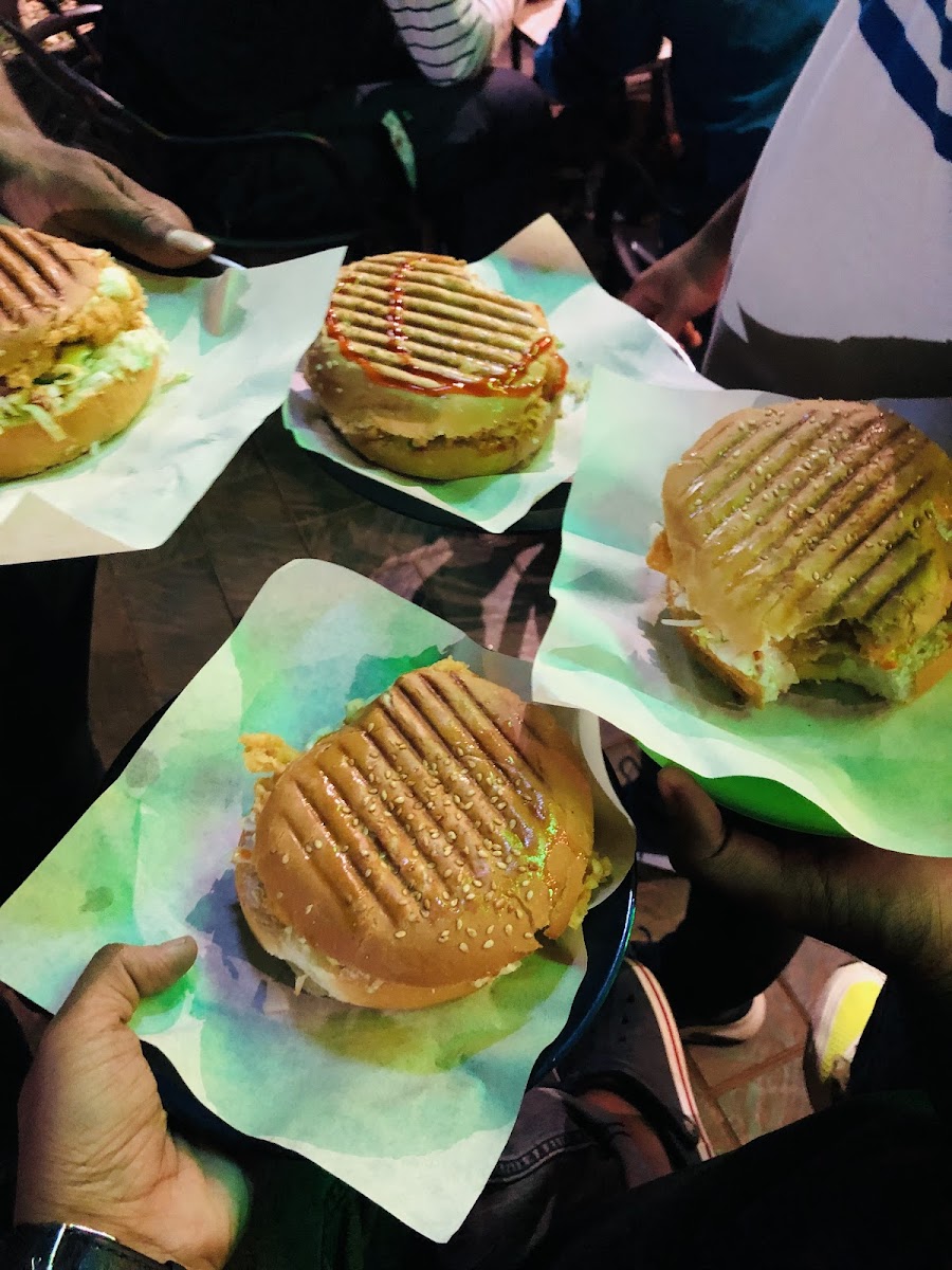 Freshings Cafe - Photo 9