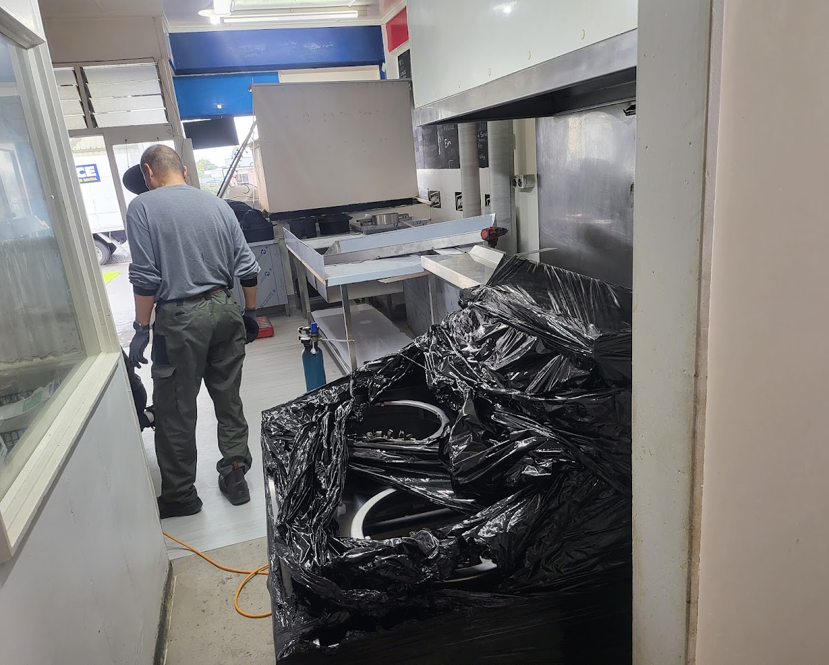 Nolantown Takeaways - Photo 3