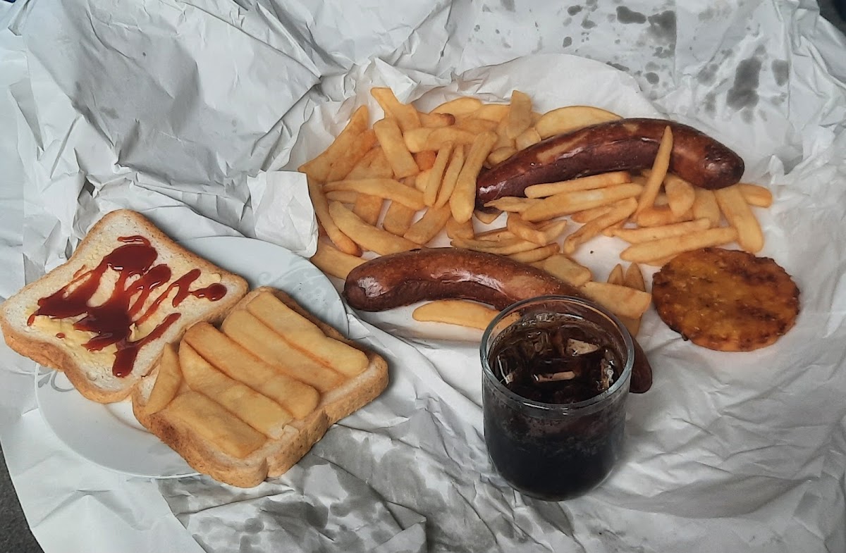 Nolantown Takeaways - Photo 6