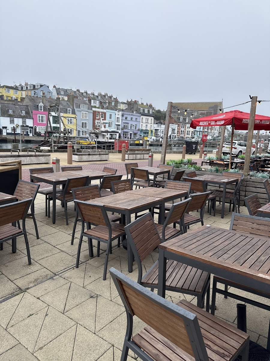 Quayside Bar & Kitchen - Photo 9