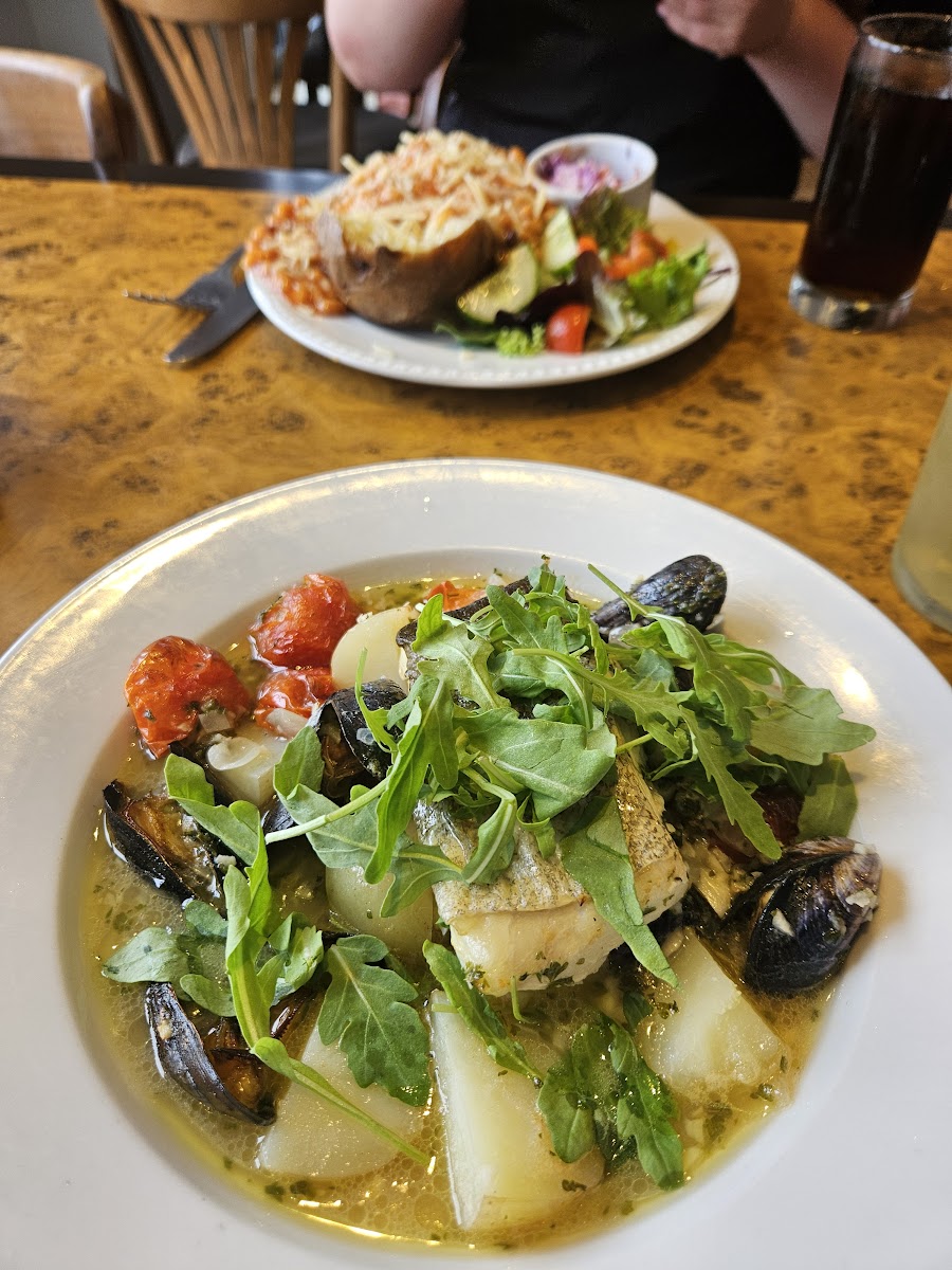Quayside Bar & Kitchen - Photo 4