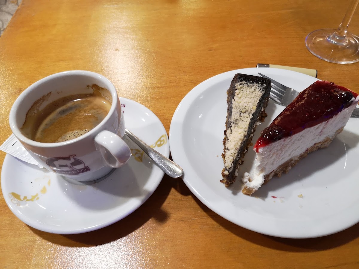 'Monteiro's' Snack-bar/Restaurant - Photo 9