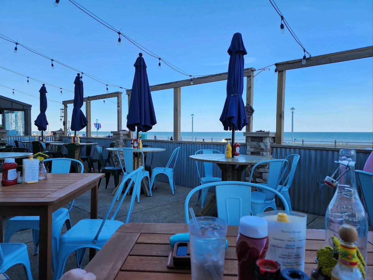 Sea Salt Grill - Photo 5