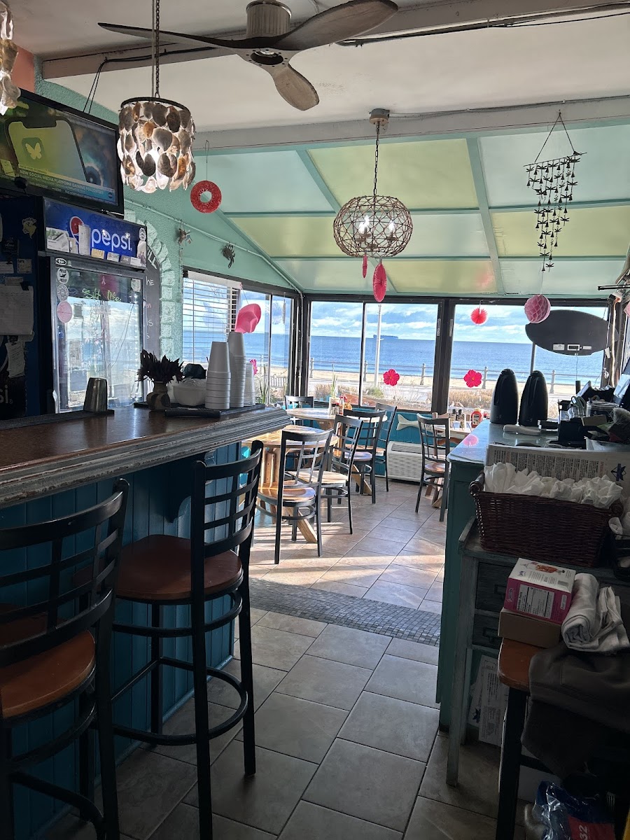 Sea Salt Grill - Photo 6
