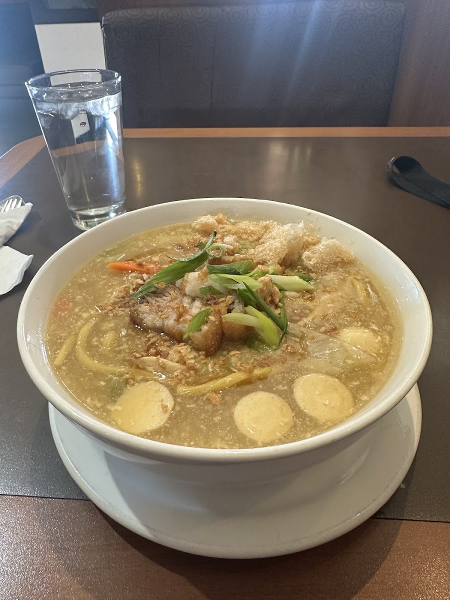 Chowkeni Restaurant - Photo 3