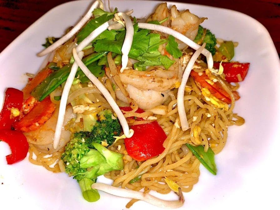 Aung Family Restaurant - Photo 3