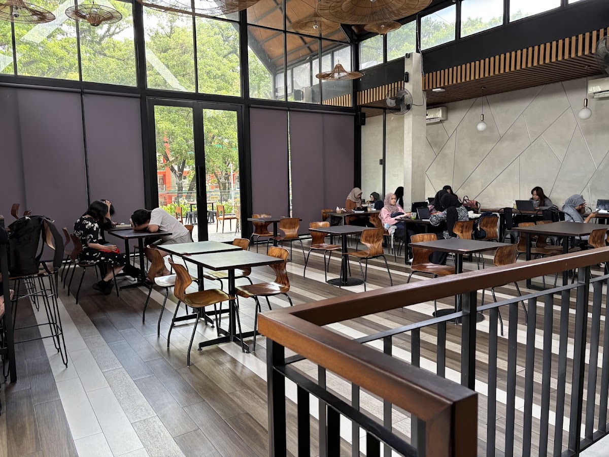 Ada Apa Dengan Kopi (AADK) Malang - Coffee & Eatery - Photo 2