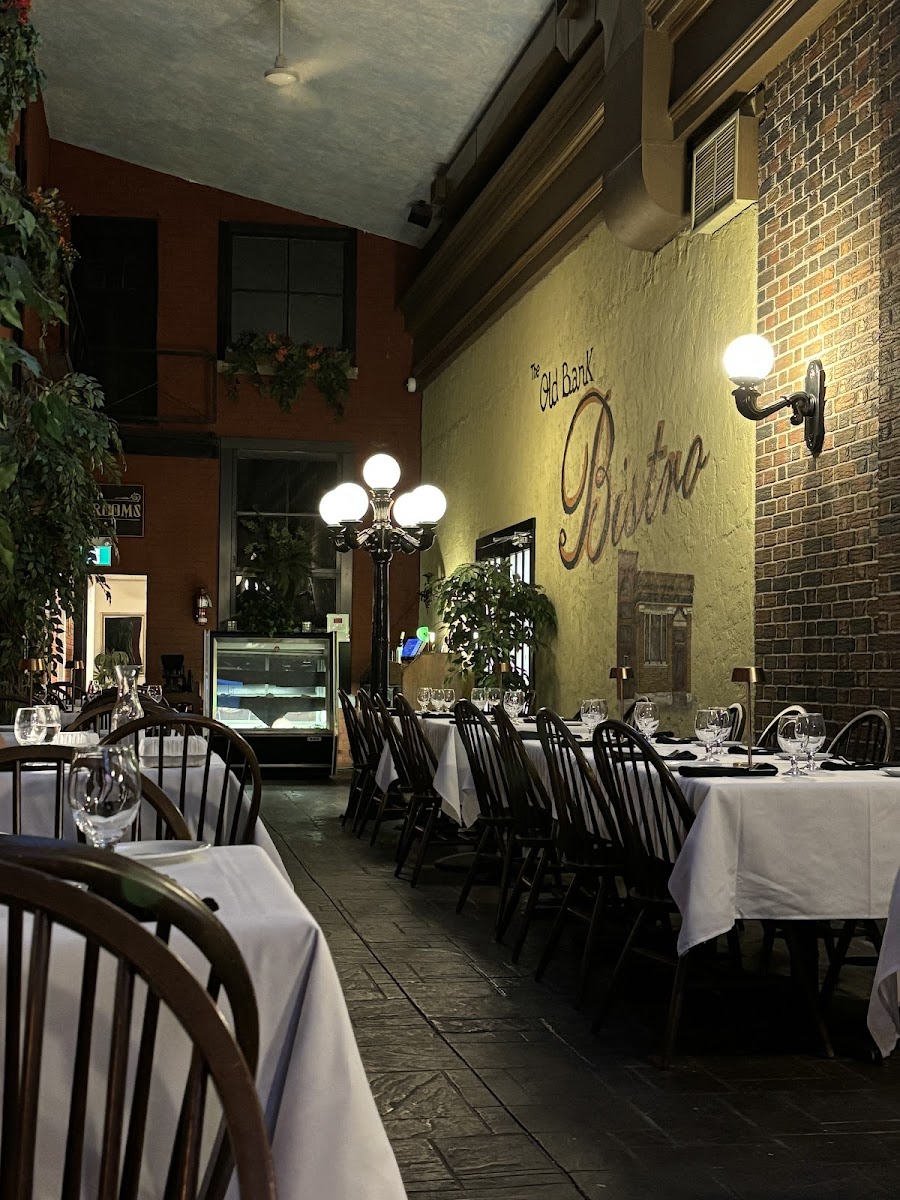Old Bank Bistro - Photo 2