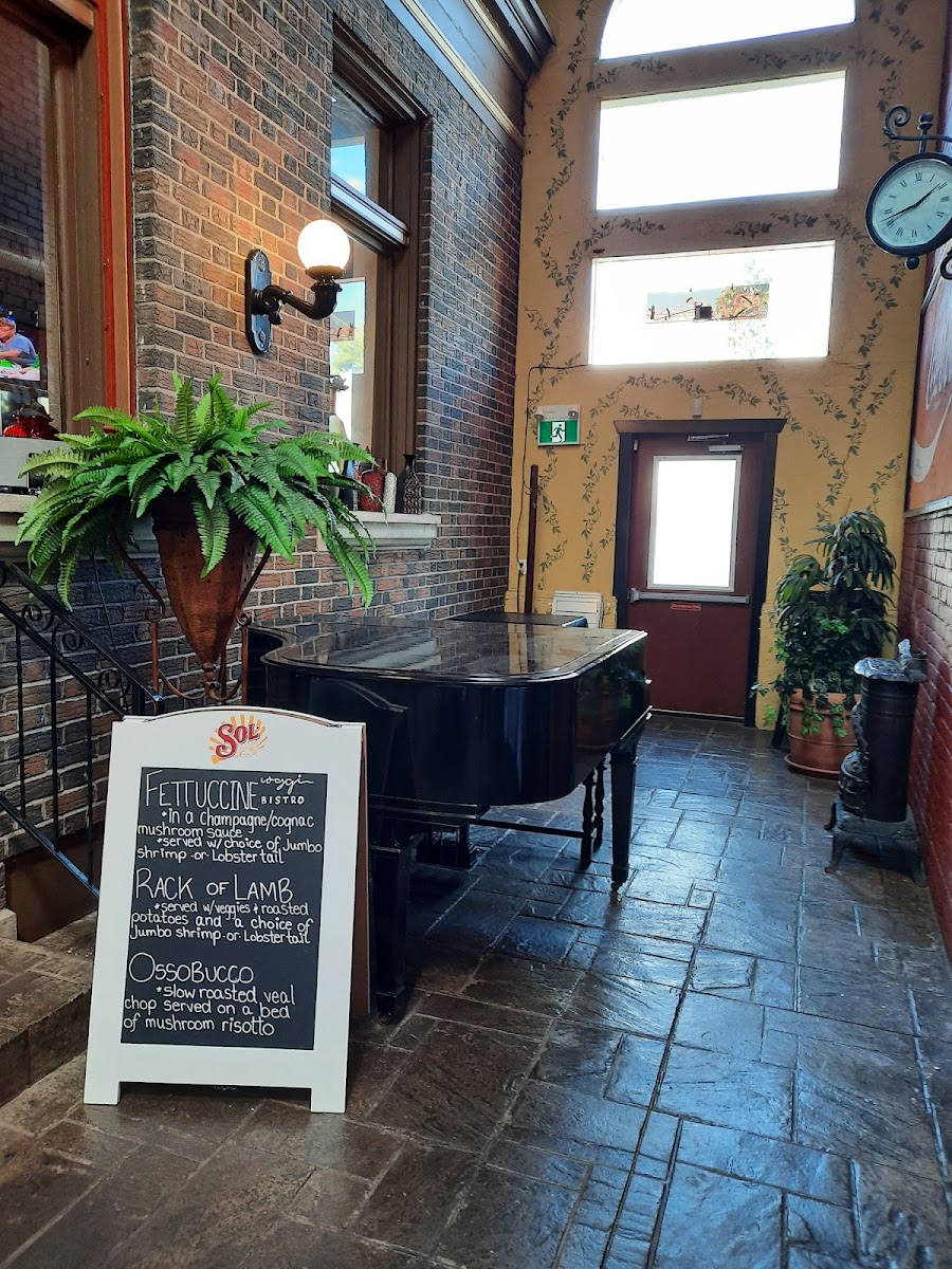 Old Bank Bistro - Photo 3