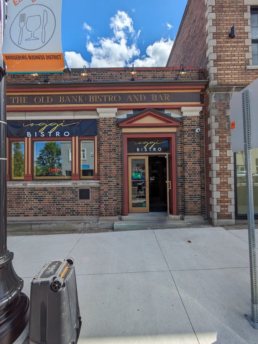 Old Bank Bistro - Photo 4